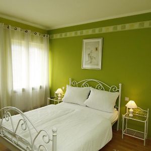 Zimmer mit Queensize-Bett